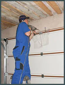 Expert Garage Doors Repairs Chuluota, FL 407-401-7341